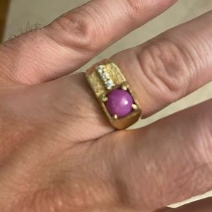 Vintage pinky ring. wedding band. Small diamonds.